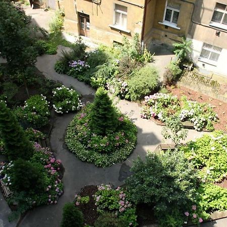 Spacious Elegance In The Heart Of Old Town Prague Exterior photo