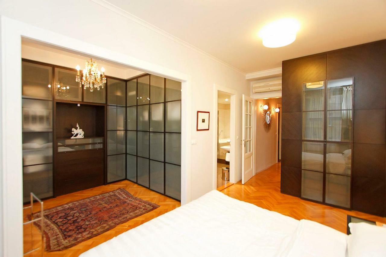 Spacious Elegance In The Heart Of Old Town Prague Exterior photo