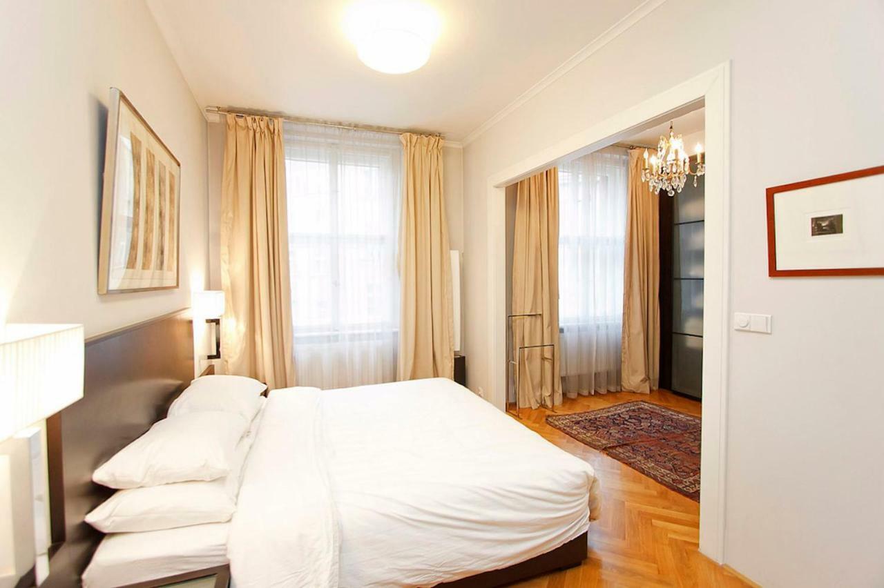 Spacious Elegance In The Heart Of Old Town Prague Exterior photo